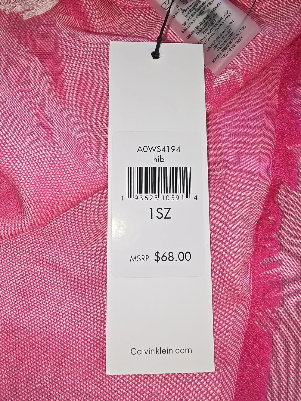Calvin Klein Bright Pink 💕 Fringed Logo Scarf, New with Tags!